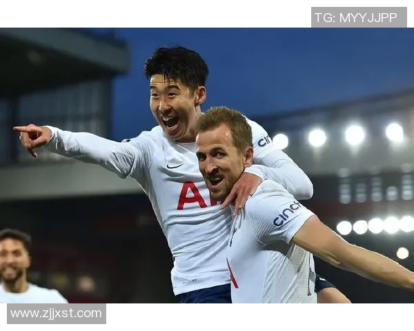 超级替补足球明星的逆袭之路如何改变比赛格局与球队命运